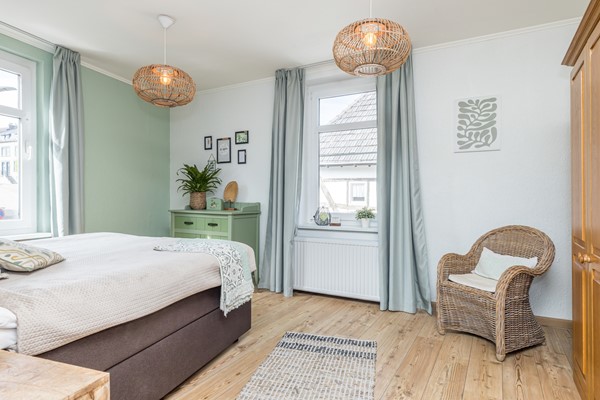 Foto - Verkocht: Unieke karakteristieke instapklare hoekwoning met maar liefst 235 m2 wonen én een vrij uitzicht op het groen in Simpelveld.